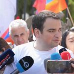 «Ուժեղ Հայաստան»-ը իր քարոզարշավը սկսեց ԱԺ-ի շենքի մոտից